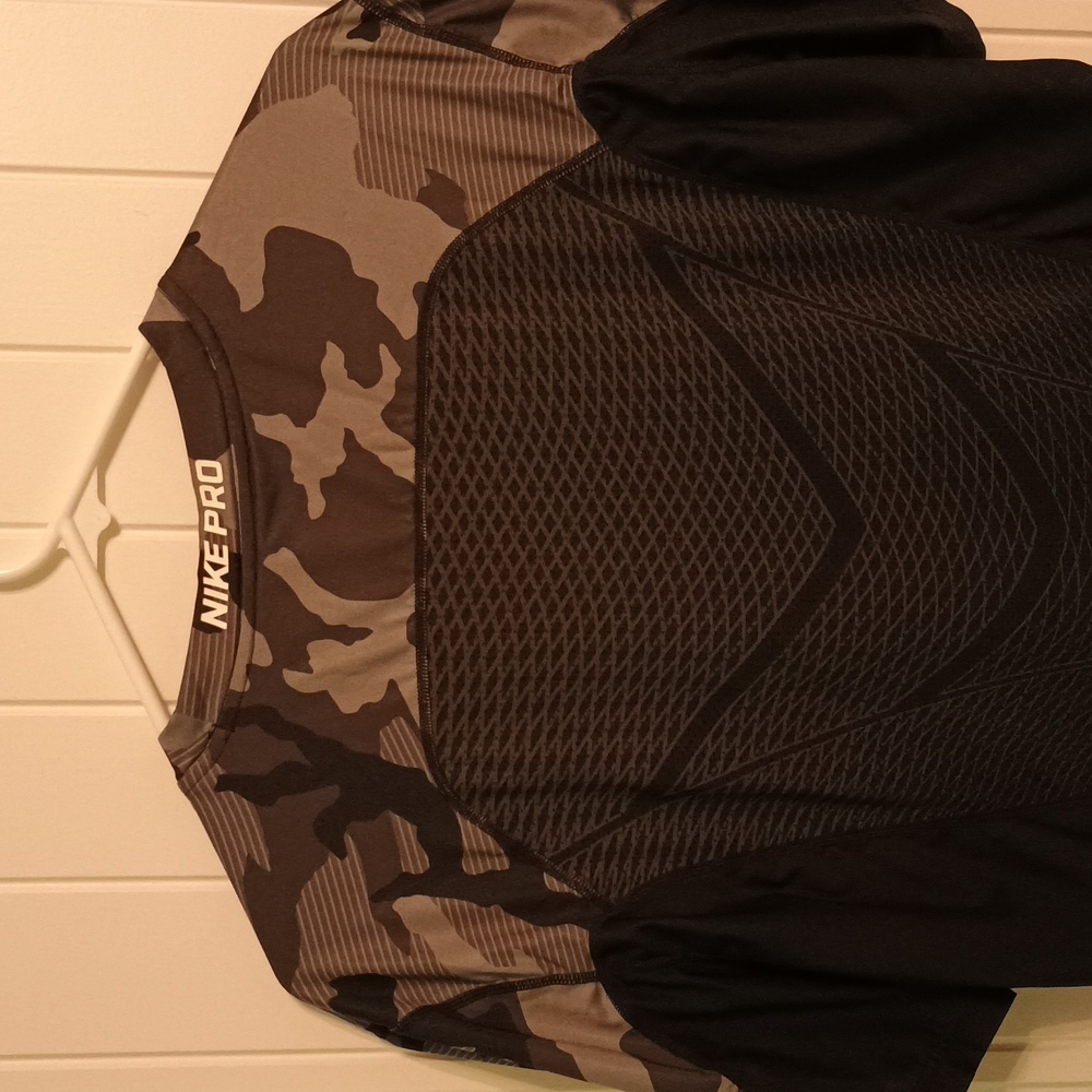 Nike Pro Men's Camouflage T-Shirt - Black and Gray-Size Large - Picture 8 of 8